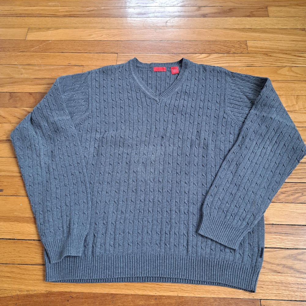 Izod V-Neck Gray Cable Knit Sweater
